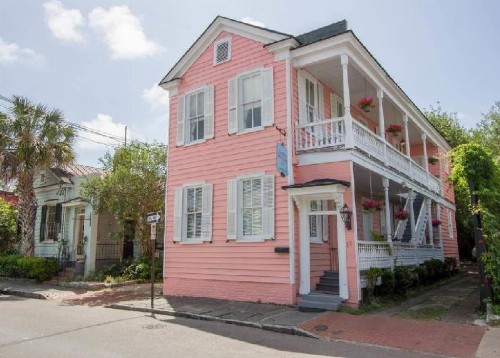 Palmer'S Pinckney Inn