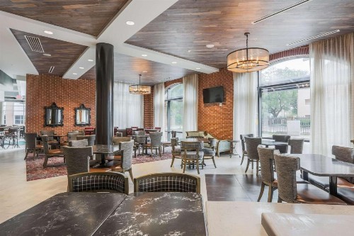 Homewood Suites By Hilton Charleston Historic District - image 1