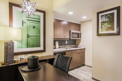 Homewood Suites By Hilton Charleston Historic District - image 7