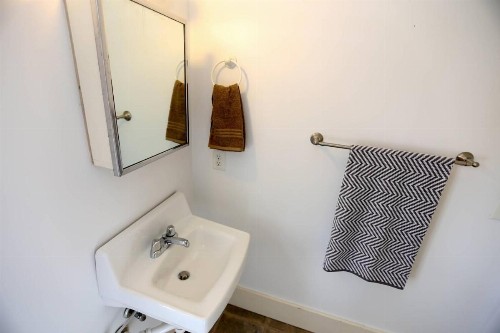Sweet Spacious Suite - image 37