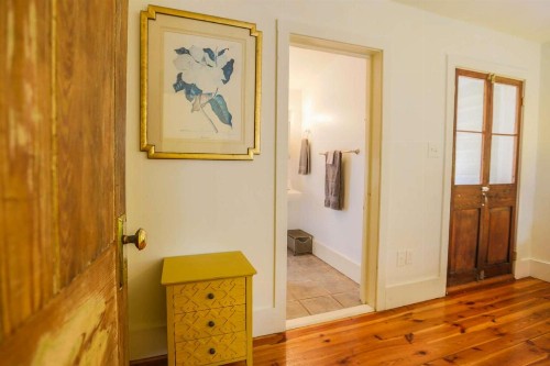 Sweet Spacious Suite - image 44