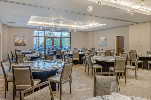 Cambria Hotel Charleston Riverview - image 40