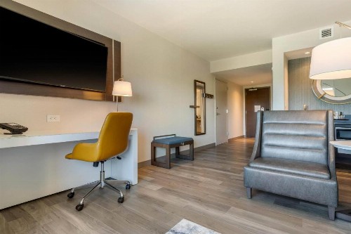 Cambria Hotel Charleston Riverview - image 48