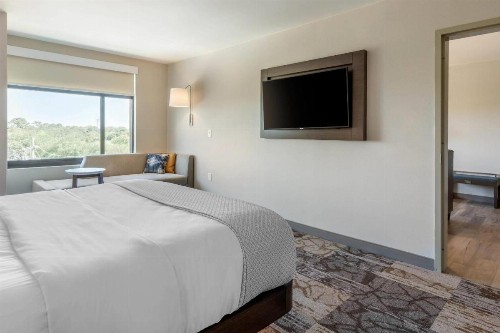Cambria Hotel Charleston Riverview - image 50
