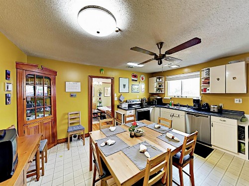 Classic Ranch Home - Near Charleston & Folly Beach Home - image 9