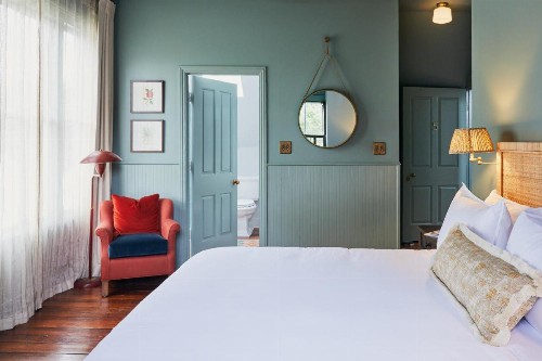 Post House Inn - image 12