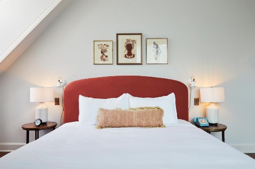 Post House Inn - image 5