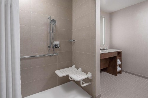 Embassy Suites by Hilton Charleston Harbor Mt. Pleasant - image 16
