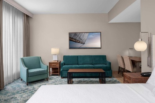 Embassy Suites by Hilton Charleston Harbor Mt. Pleasant - image 6