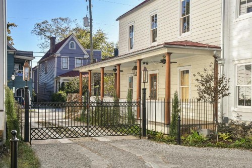 The Charlestonian - image 2
