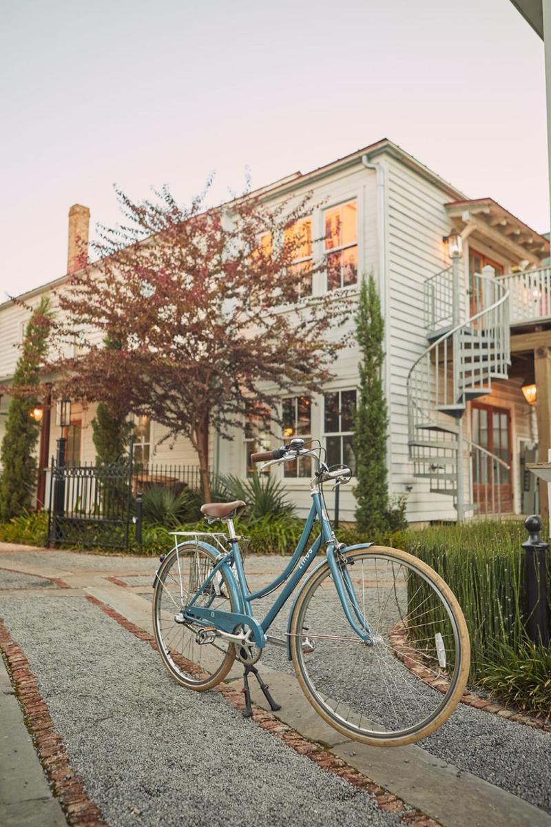 The Charlestonian - image 3