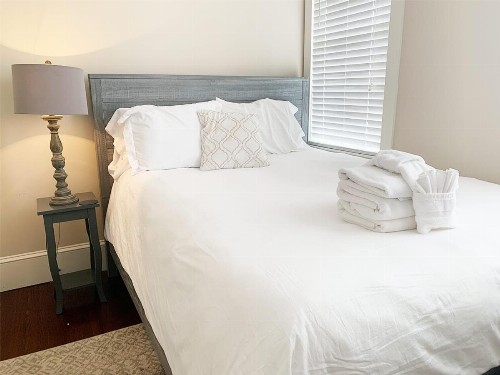 Jasmine Suite at Morrison Manor - image 7
