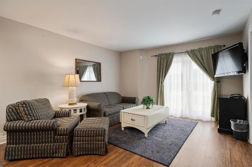 Charlevoix Inn & Suites SureStay Collection by Best Western - image 21