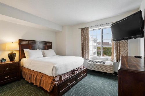 Charlevoix Inn & Suites SureStay Collection by Best Western - image 27