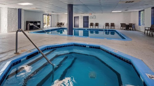 Charlevoix Inn & Suites SureStay Collection by Best Western - image 29