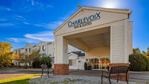 Charlevoix Inn & Suites SureStay Collection by Best Western - image 31