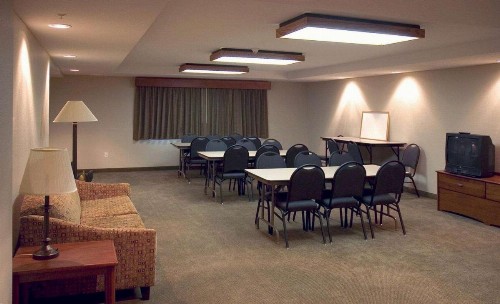 AmericInn by Wyndham Charlevoix - image 7