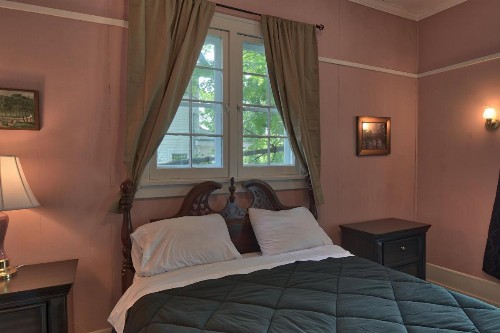 Charlevoix House - image 14