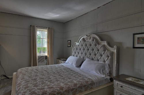 Charlevoix House - image 20