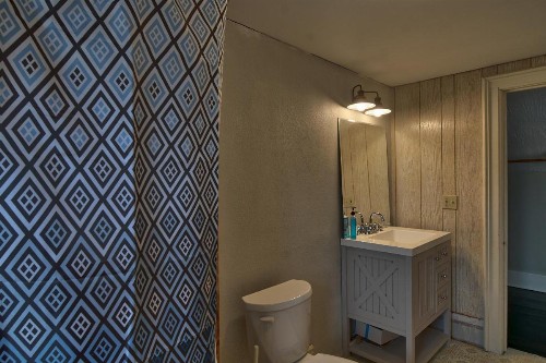 Charlevoix House - image 25