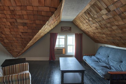 Charlevoix House - image 30