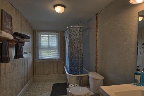 Charlevoix House - image 46