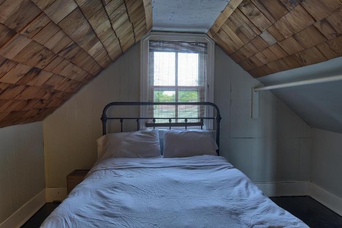Charlevoix House - image 47