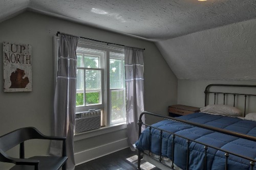 Charlevoix House - image 8