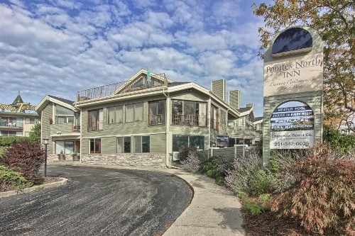 210 Pointes North Inn - image 21