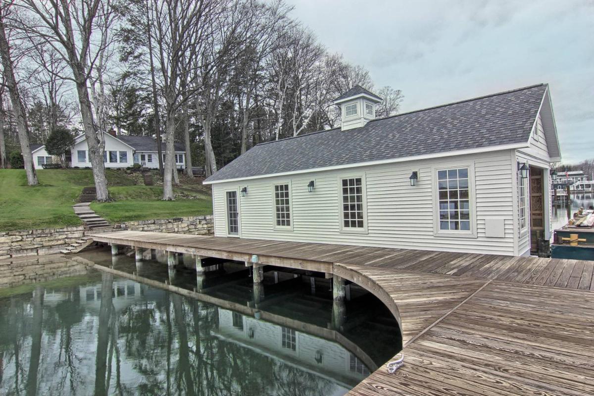 Lake Escape - main image