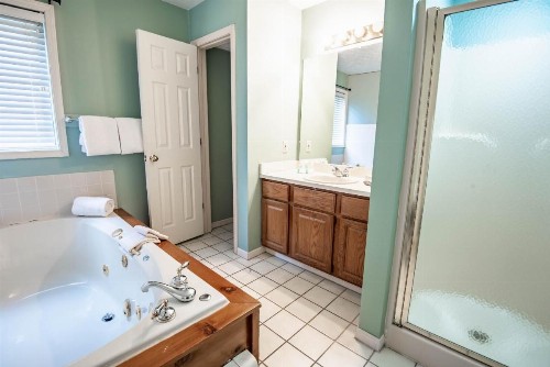 111 Pointes North Inn - image 10