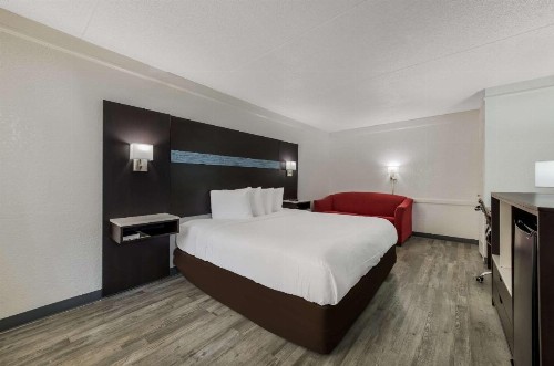 Quality Inn & Suites Charlotte Airport - image 15