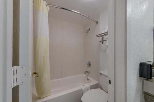 Quality Inn & Suites Charlotte Airport - image 34