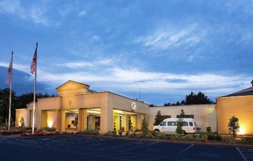 DoubleTree by Hilton Charlotte Airport - image 2