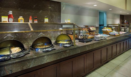 DoubleTree by Hilton Charlotte Airport - image 9