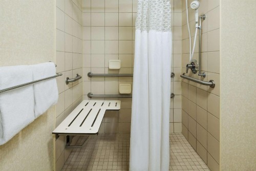 Hampton Inn Charlotte University Place - image 15