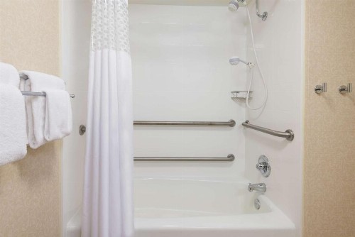 Hampton Inn Charlotte University Place - image 16