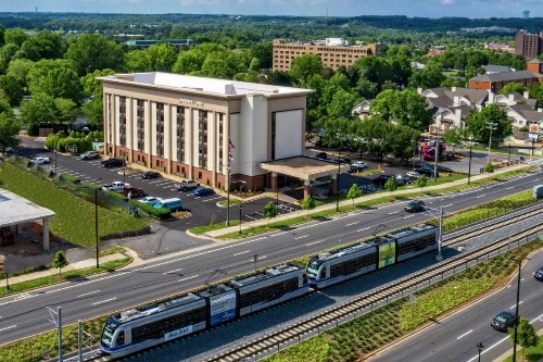 Hampton Inn Charlotte University Place - image 3