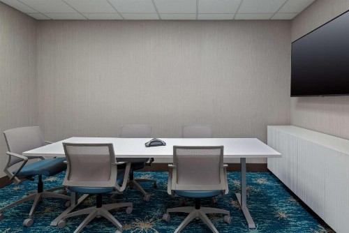 Hilton Garden Inn Charlotte Uptown - image 28