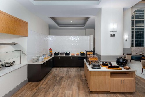 Hilton Garden Inn Charlotte Uptown - image 37