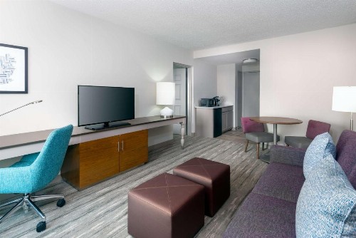 Hilton Garden Inn Charlotte Uptown - image 41