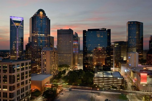 Hilton Charlotte Uptown - image 12