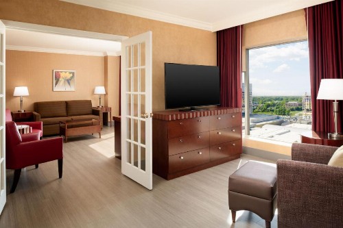 Hilton Charlotte Uptown - image 4