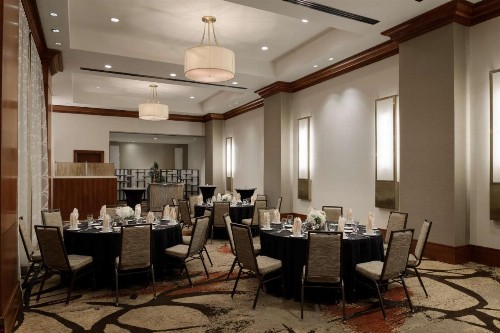 Hilton Charlotte Uptown - image 6