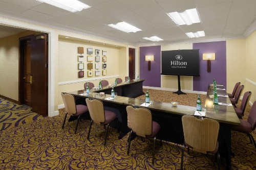 Hilton Charlotte Uptown - image 7