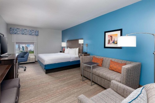 Hampton Inn Charlotte Uptown - image 10