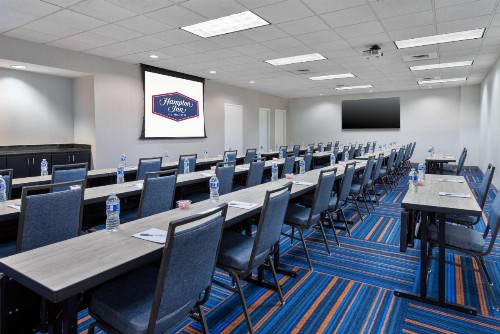 Hampton Inn Charlotte Uptown - image 6
