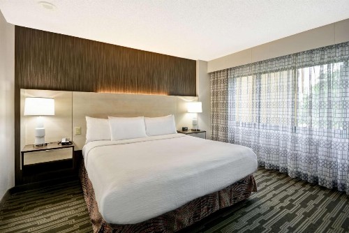 Embassy Suites Charlotte - image 22