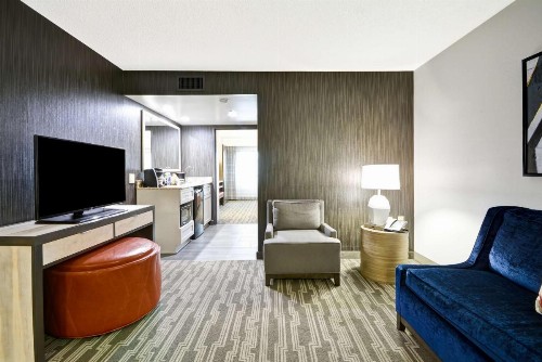 Embassy Suites Charlotte - image 23
