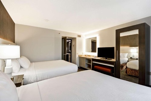 Embassy Suites Charlotte - image 25
